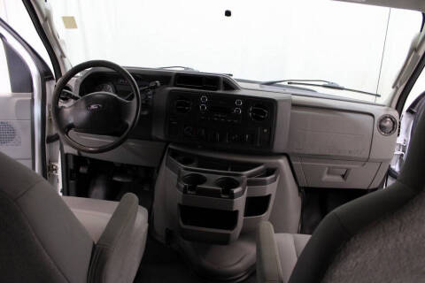 2013 Ford E-Series E-350 SD