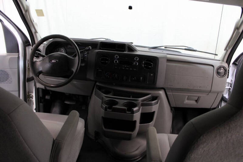 2013 Ford E-Series E-350 SD