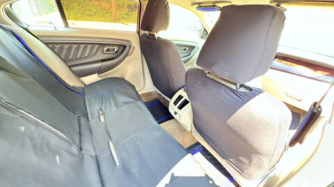 2011 Ford Taurus SEL