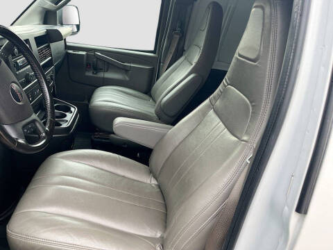 2023 GMC Savana 3500