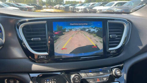 2026 Chrysler Voyager LX