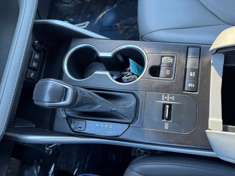 2021 Toyota Highlander Hybrid XLE