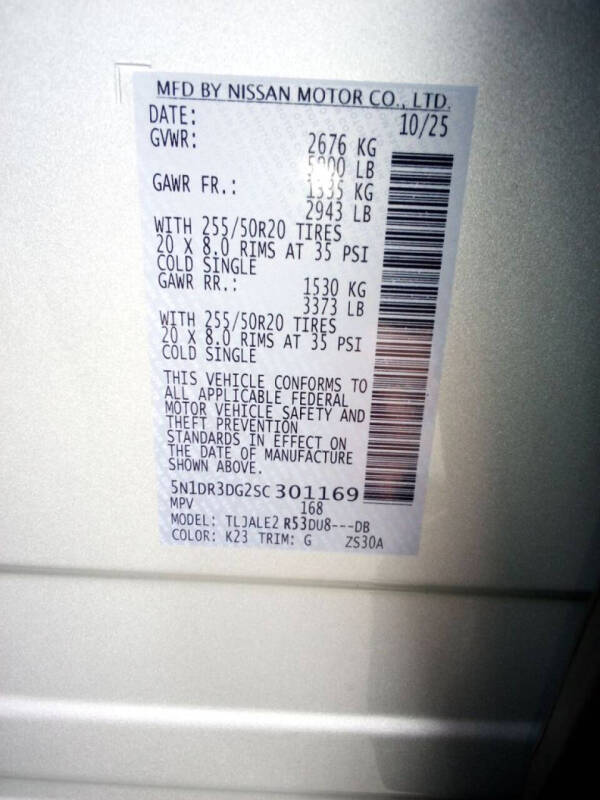 2025 Nissan Pathfinder Platinum