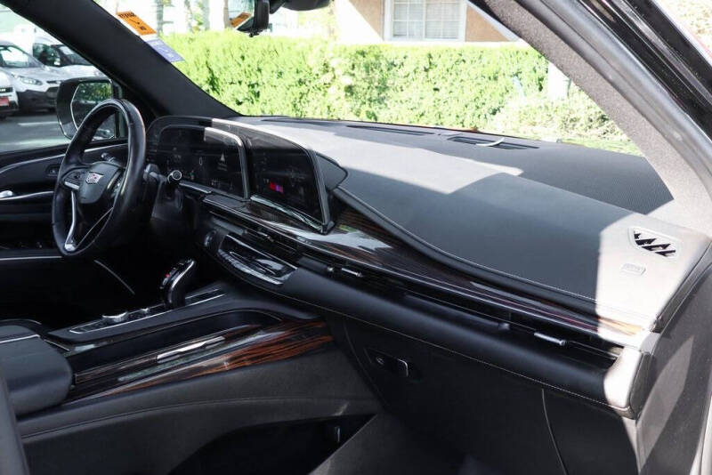 2023 Cadillac Escalade Premium Luxury