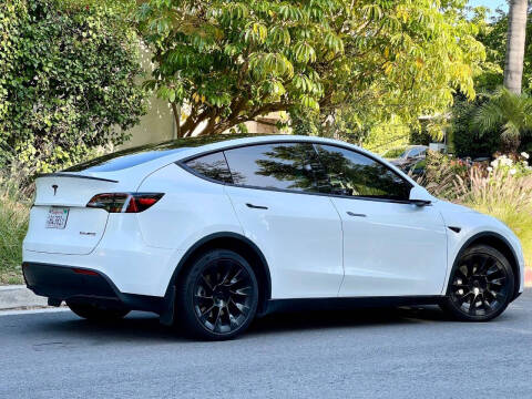 2023 Tesla Model Y Long Range