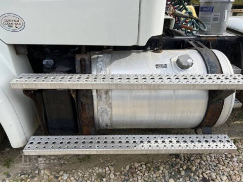 2013 Freightliner Business class M2