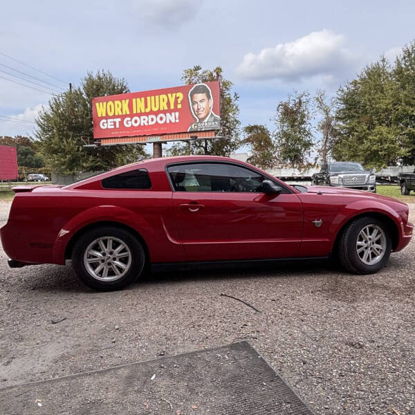 2009 Ford Mustang V6 Deluxe