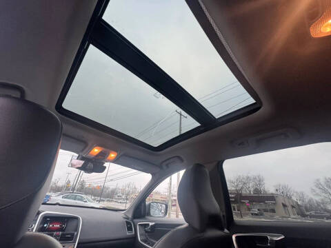 2016 Volvo XC60 T5 Premier