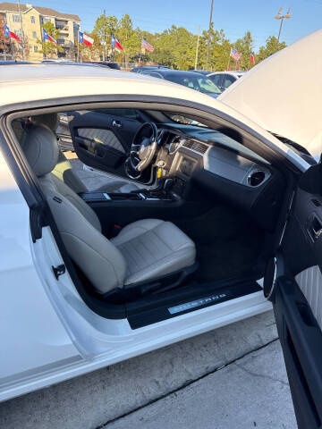 2013 Ford Mustang V6 Premium