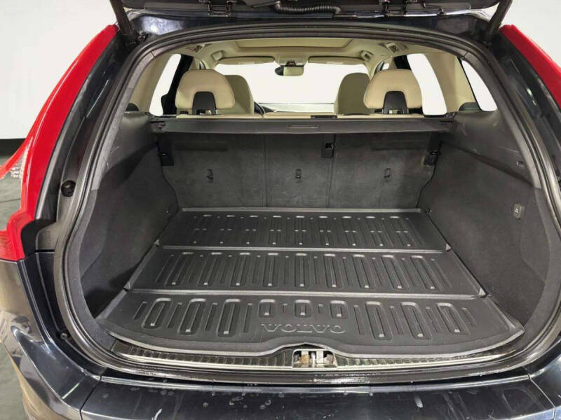 2016 Volvo XC60 T6 Drive-E