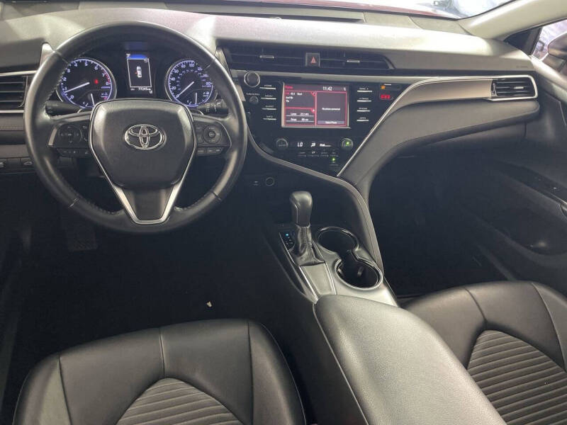 2018 Toyota Camry SE