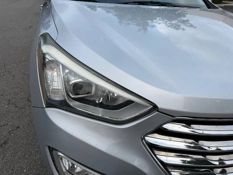 2016 Hyundai Santa Fe SE