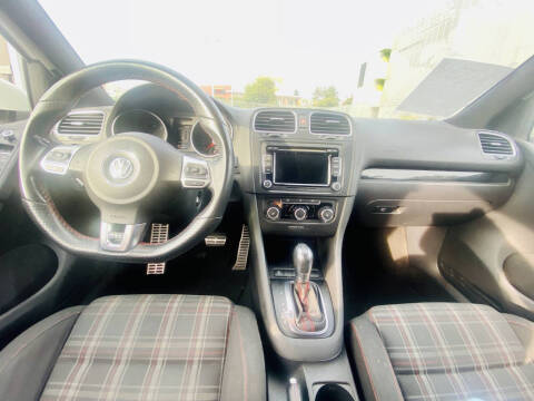 2012 Volkswagen GTI Base PZEV