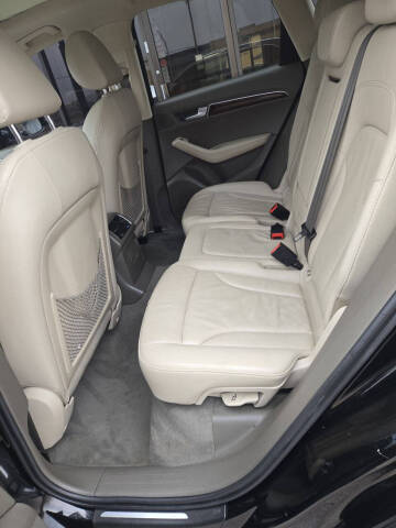 2012 Audi Q5 2.0T quattro Premium Plus