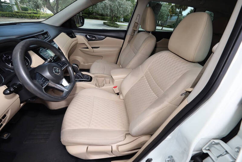 2017 Nissan Rogue S
