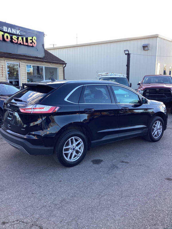 2021 Ford Edge SEL photo 12