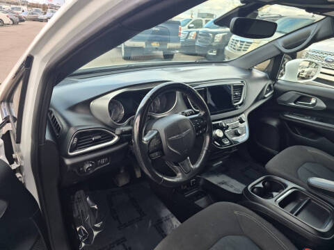 2020 Chrysler Pacifica Touring