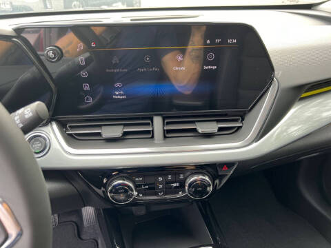 2024 Chevrolet Trax LT