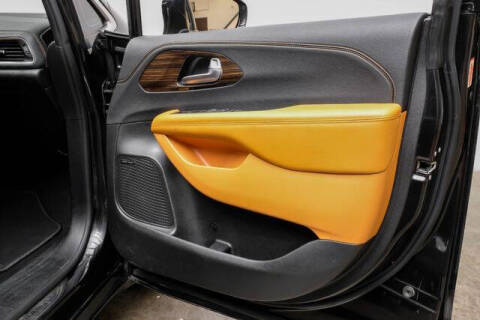 2022 Chrysler Pacifica Hybrid Pinnacle