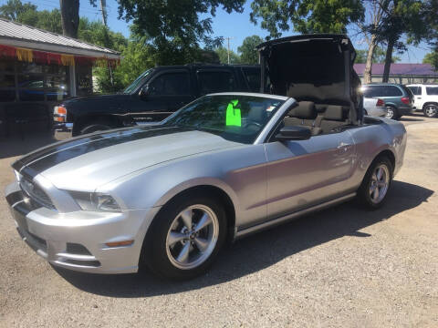 2014 Ford Mustang for sale at Antique Motors in Plymouth IN