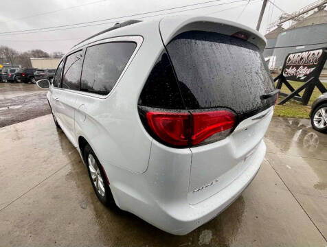 2017 Chrysler Pacifica Touring Plus