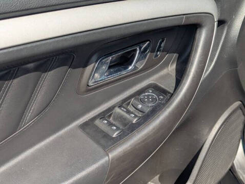 2016 Ford Taurus SEL