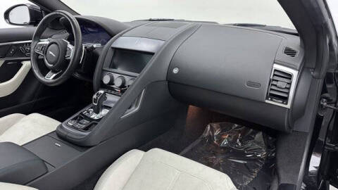 2021 Jaguar F-TYPE P300