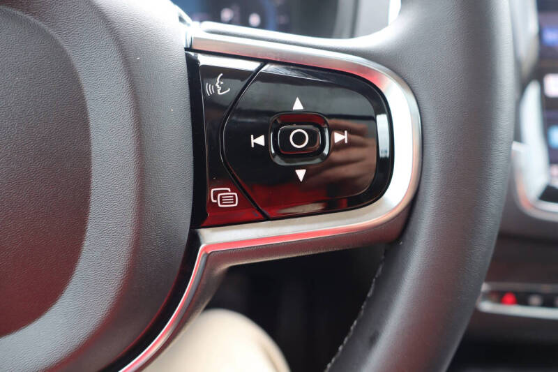 2024 Volvo XC90 B5 Core Bright Theme
