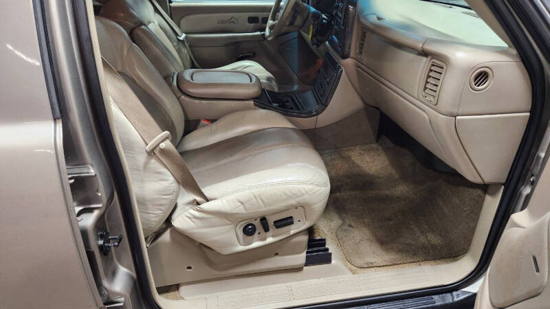 2002 GMC Yukon XL Denali