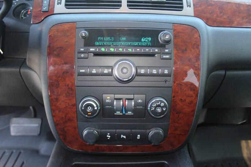 2013 Chevrolet Avalanche LS Black Diamond