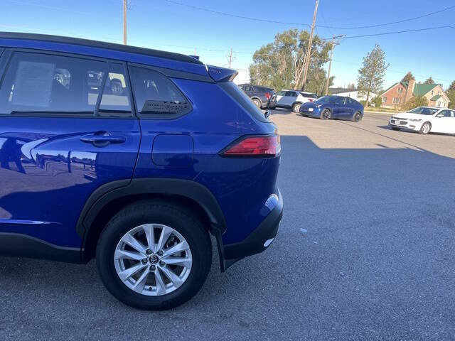 2024 Toyota Corolla Cross LE