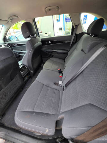 2017 Kia Sorento LX