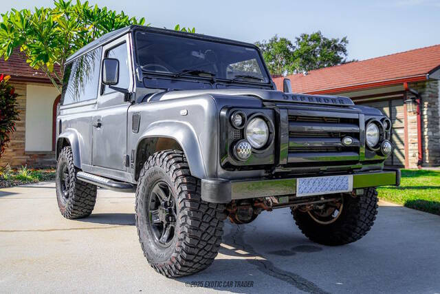 2000 Land Rover Defender