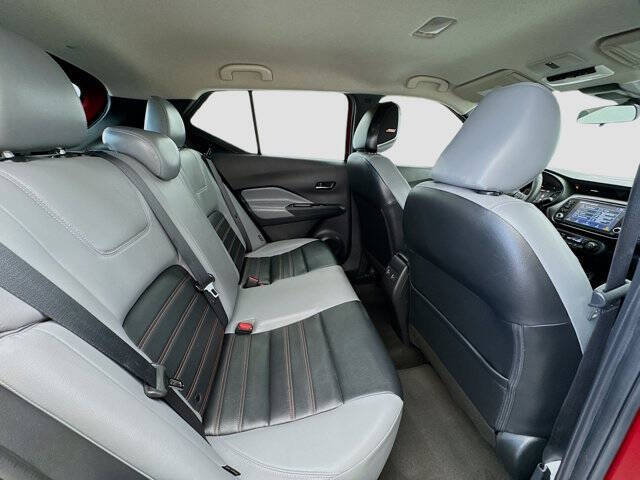 2022 Nissan Kicks SR