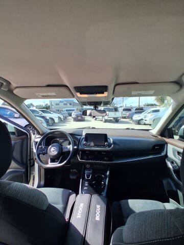 2021 Nissan Rogue SV