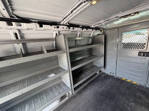 2022 Chevrolet Express 2500