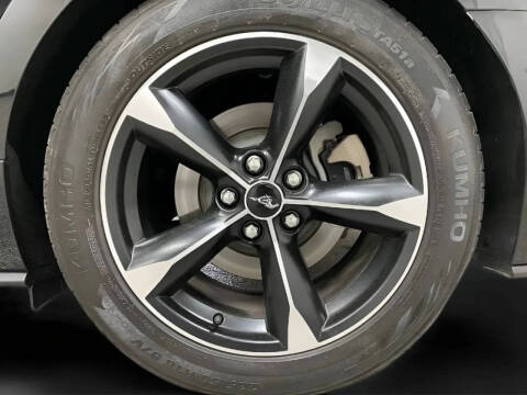 2019 Ford Mustang EcoBoost