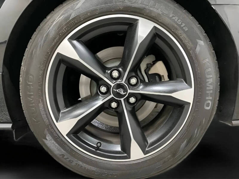 2019 Ford Mustang EcoBoost