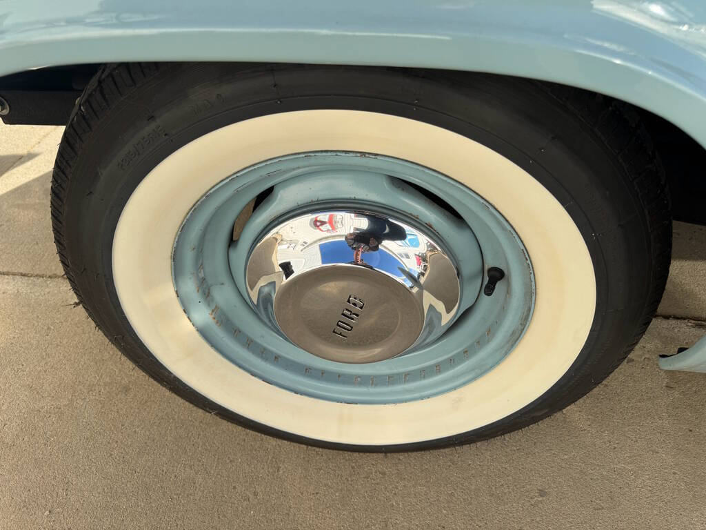 1952 Ford Crestline 94
