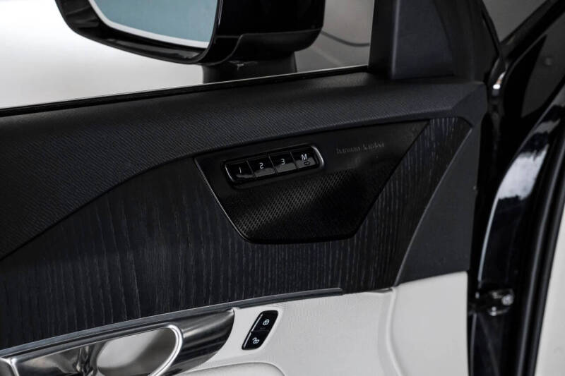 2020 Volvo XC90 T5 Momentum