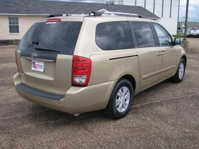 2011 Kia Sedona LX