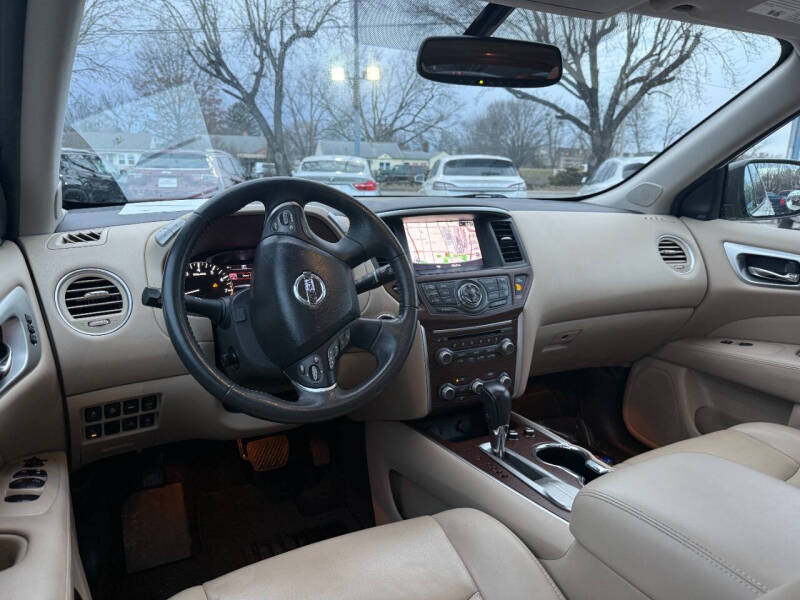 2017 Nissan Pathfinder Platinum