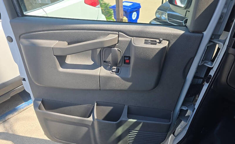 2021 Chevrolet Express 2500