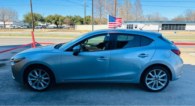 2017 Mazda MAZDA3 Touring