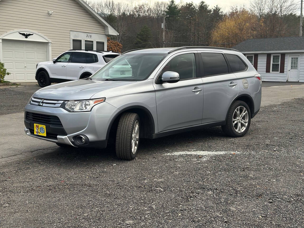 2015 Mitsubishi Outlander for sale at Town Auto Inc in Clifton Park, NY