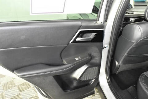 2023 Mitsubishi Outlander SE