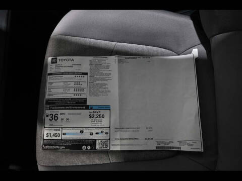 2025 Toyota Sienna LE 8-Passenger