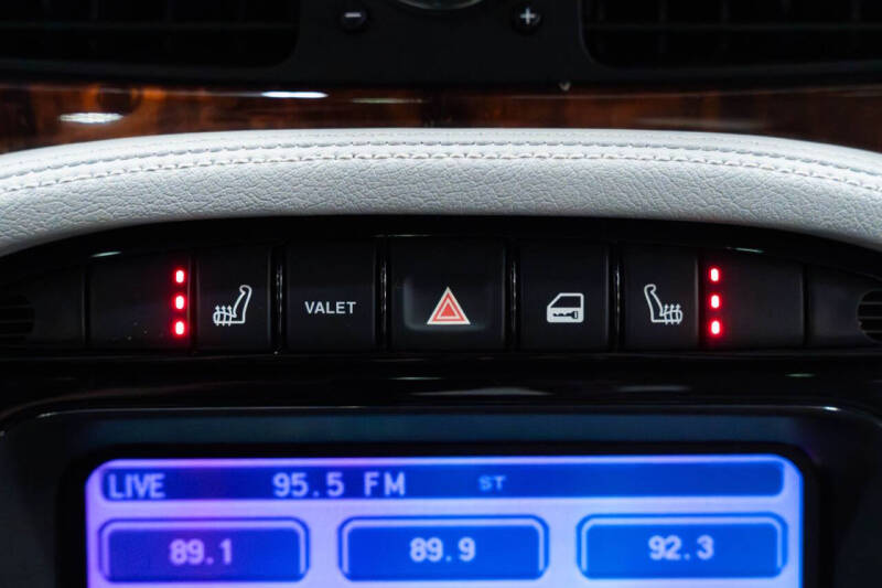 2005 Jaguar XJ-Series XJ8