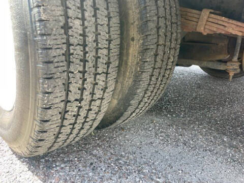 2005 Ford E-Series E-450 SD