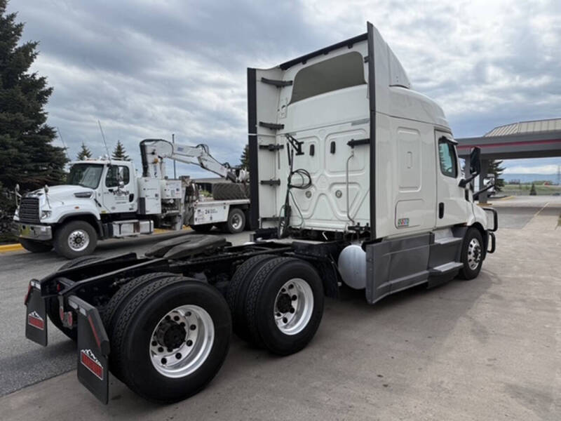 2019 Freightliner Cascadia